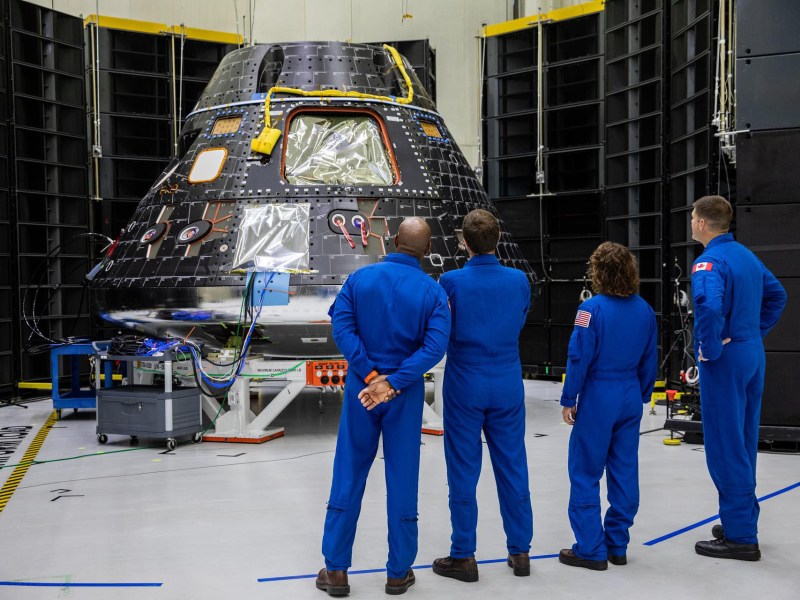 Artemis 2 crew and Orion