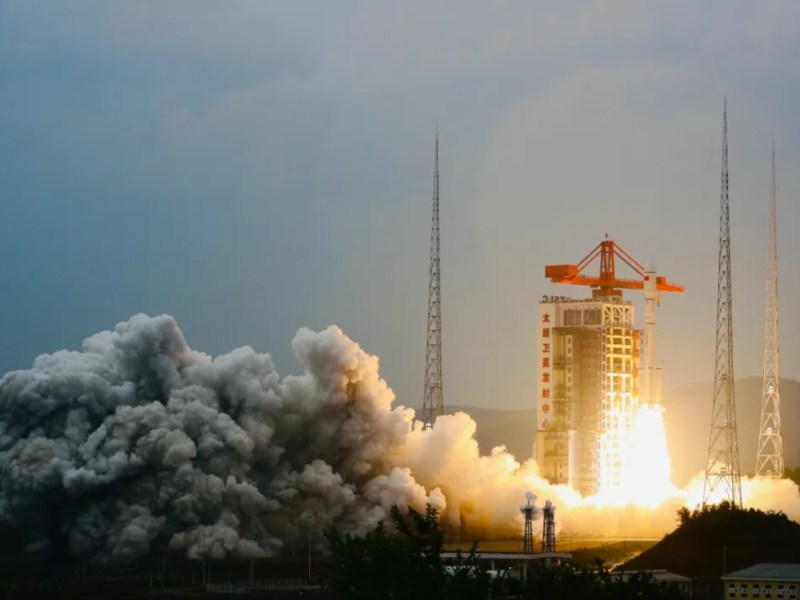 A Long March 6A lifts off into a pre-dawn sky above Taiyuan, july 4, 2024, carrying two Tianhui-5 (02) satellites.