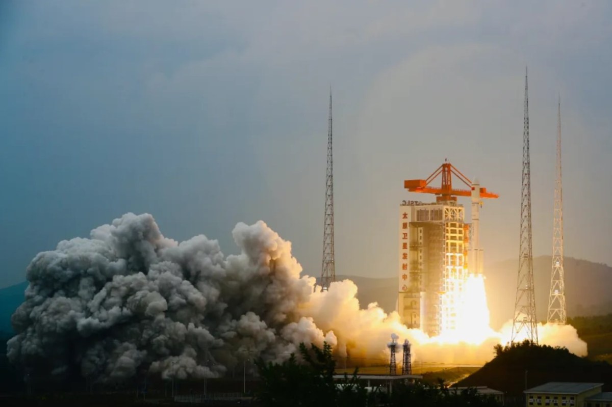 A Long March 6A lifts off into a pre-dawn sky above Taiyuan, july 4, 2024, carrying two Tianhui-5 (02) satellites.