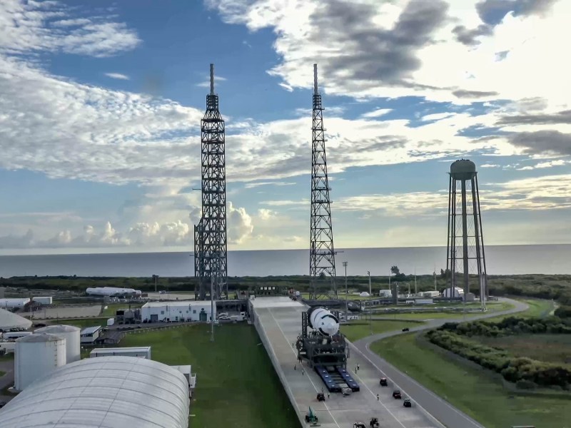 New Glenn second stage rollout