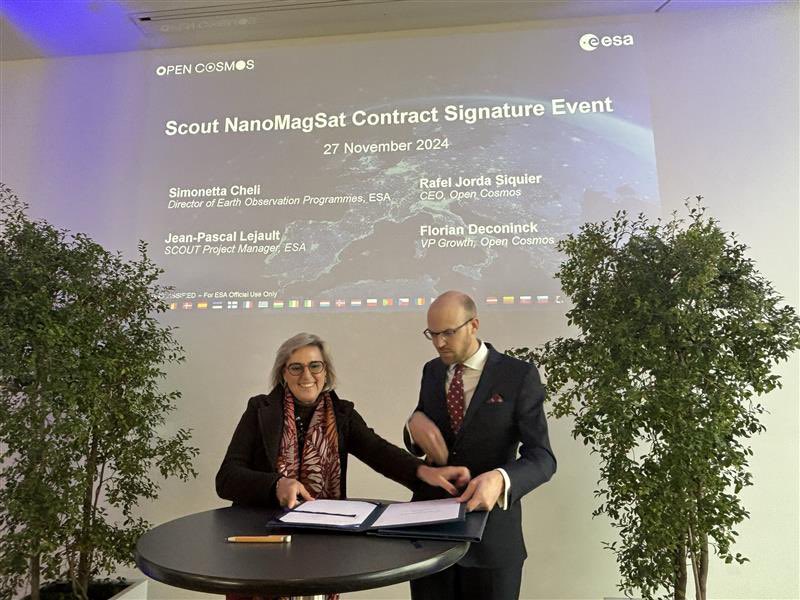 NanoMagSat signing